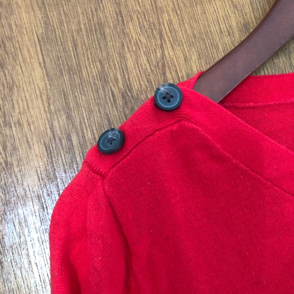 Gap red sweater- xl - Picture 2 of 2